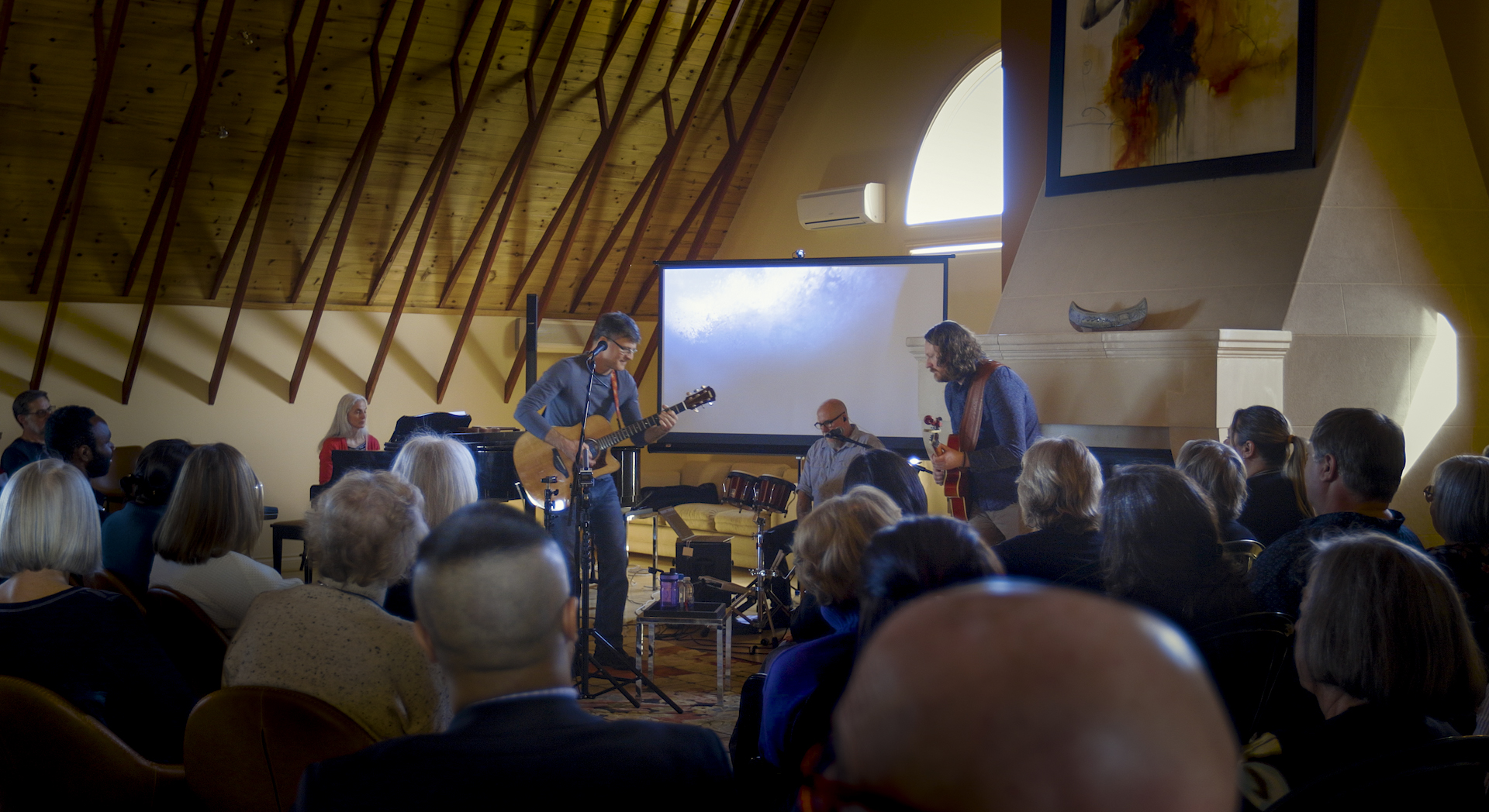 Comma Echo live at Windrush Estate Winery 1